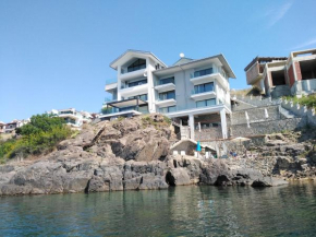 Sea Dream Villa Studio above the sea